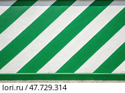 Green and White Striped Wall Design in Standard Megapixel Quality Generative AI. Стоковое AI-изображение, AI-художник Roman Zavorotny / Фотобанк Лори