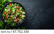 Классическое французское кассуле с белой фасолью и колбасой для кулинарного вдохновения. Стоковое AI-изображение, AI-художник ФотоИнтеллект / Фотобанк Лори