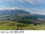 volcano with a clear blue sky in the background. Стоковое фото, фотограф Олег Спиридонов / Фотобанк Лори