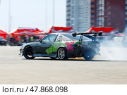 Автоспорт. Чемпионат по вождению с управляемым заносом (drift) Стоковое фото, фотограф Евгений Платонов / Фотобанк Лори