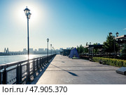 Promenade along the Kazanka River early in the morning in the city of Kazan. Russia (2022 год). Стоковое фото, фотограф Константин Лабунский / Фотобанк Лори