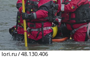 3 may 2025, Lisbon. Portugal - Traininh - Swift water rescue team recovering person in river. Редакционное видео, видеограф Константин Шишкин / Фотобанк Лори