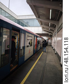 Платформа станции метро Кутузовская в Москве. Редакционное фото, фотограф Мария Сергеева / Фотобанк Лори