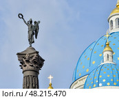 Троицкий собор в Санкт-Петербурге. Фигура богини победы (2014 год). Редакционное фото, фотограф Александр Алексеев / Фотобанк Лори