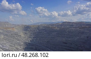 Gravel production in quarry, pan timelapse, 4k. Стоковое видео, видеограф Михаил Коханчиков / Фотобанк Лори