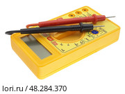 Цифровой мультиметр на белом фоне. Digital  multimeter on a white background. Стоковое фото, фотограф Татьяна Д / Фотобанк Лори