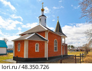 Церковь в честь Святителя Николая Чудотворца (Никольская церковь). Поселок Коммунар. Исетский район. Тюменская область (2018 год). Стоковое фото, фотограф Александр Тараканов / Фотобанк Лори