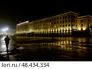 Министерство иностранных дел Корейской Народно-Демократической Республики в центре города Пхеньян. Летняя ночь. (2024 год). Редакционное фото, фотограф Александр Кузнецов / Фотобанк Лори