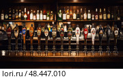 taps beer pub ai generated. Стоковое AI-изображение, AI-художник Vectorwin / Фотобанк Лори
