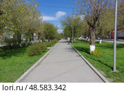 Россия, Башкирия, Белорецк, бульвар по улице Ленина. Редакционное фото, фотограф Алексей Иванов / Фотобанк Лори