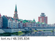 The picturesque embankment of Bruges in Yoshkar-Ola is made in the old European style of Flemish motifs, Northern Gothic, Old Russian style. Russia (2022 год). Стоковое фото, фотограф Константин Лабунский / Фотобанк Лори