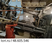 Механизм паровой машины корабля на пароходе «Св. Николай». Музей в Красноярске. Редакционное фото, фотограф Михаил Павлов / Фотобанк Лори