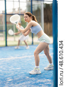 woman participates in a paddle tennis tournament. Стоковое фото, фотограф Яков Филимонов / Фотобанк Лори