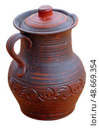 Старый глиняный кувшин на белом фоне. Clay jug handmade isolated on white. Стоковое фото, фотограф Татьяна Д / Фотобанк Лори