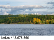 Lake Ladoga near the village Lumivaara on a sunny autumn day, Ladoga skerries, Lakhdenpokhya, Republic of Karelia, Russia. Стоковое фото, фотограф Ula Ulachka / Фотобанк Лори