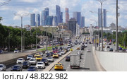 Moscow, Russia September 04, 2023: Traffic on Moskovskaya street. Редакционное видео, видеограф Igor Skripachev / Фотобанк Лори
