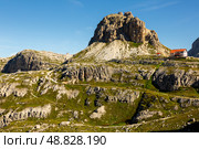 Antonio Locatelli hut at foot of rocky Sasso di Sesto peak in Dolomites. Стоковое фото, фотограф Яков Филимонов / Фотобанк Лори