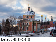 Moscow, Russia, 01.03.2025: Varvara the Great Martyr Church on Varvarka (Varvarinskaya Church) on a sunny winter day. Редакционное фото, фотограф Ula Ulachka / Фотобанк Лори