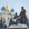 Город Казань. Памятник зодчим Казанского кремля на фоне собора Благовещения Пресвятой Богородицы (2015 год). Редакционное фото, фотограф Зобков Юрий / Фотобанк Лори