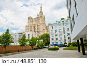 Вид на жилой дом на Кудринской площади. Москва. Россия. Редакционное фото, фотограф E. O. / Фотобанк Лори
