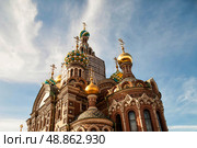 Discover the Stunning Architecture of the Church of the Savior on Spilled Blood, St. Petersburg. Редакционное фото, фотограф Aleksandr Golubev / Фотобанк Лори