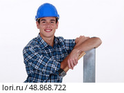 Builder with hammer. Стоковое фото, агентство Ingram Publishing / Фотобанк Лори