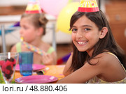 Children&rsquo;s birthday party. Стоковое фото, агентство Ingram Publishing / Фотобанк Лори