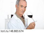 wine tasting. Стоковое фото, агентство Ingram Publishing / Фотобанк Лори