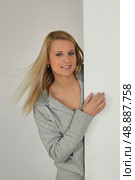 blonde woman portrait. Стоковое фото, агентство Ingram Publishing / Фотобанк Лори