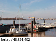 Boats moored. Стоковое фото, агентство Ingram Publishing / Фотобанк Лори
