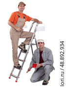 A team of painters. Стоковое фото, агентство Ingram Publishing / Фотобанк Лори