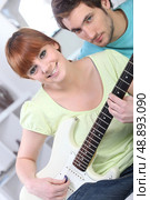 girl with bass and boyfriend. Стоковое фото, агентство Ingram Publishing / Фотобанк Лори