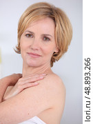 model bare skin. Стоковое фото, агентство Ingram Publishing / Фотобанк Лори