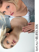 portrait of superb blonde. Стоковое фото, агентство Ingram Publishing / Фотобанк Лори