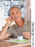 Man enjoying a coffee. Стоковое фото, агентство Ingram Publishing / Фотобанк Лори