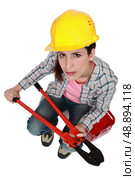 Woman with hard hat. Стоковое фото, агентство Ingram Publishing / Фотобанк Лори