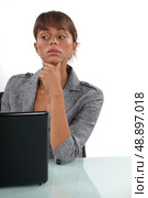 businesswoman thinking. Стоковое фото, агентство Ingram Publishing / Фотобанк Лори