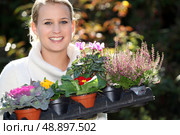 Young with plants. Стоковое фото, агентство Ingram Publishing / Фотобанк Лори