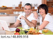 couple having breakfast. Стоковое фото, агентство Ingram Publishing / Фотобанк Лори