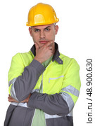 Confused builder. Стоковое фото, агентство Ingram Publishing / Фотобанк Лори