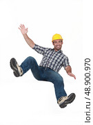 bouncing young craftsman. Стоковое фото, агентство Ingram Publishing / Фотобанк Лори