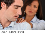 Couple trying to make it right. Стоковое фото, агентство Ingram Publishing / Фотобанк Лори
