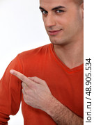 Man pointing his finger. Стоковое фото, агентство Ingram Publishing / Фотобанк Лори