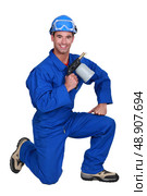 Welder with blow torch. Стоковое фото, агентство Ingram Publishing / Фотобанк Лори