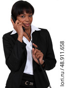Woman talking on the phone. Стоковое фото, агентство Ingram Publishing / Фотобанк Лори