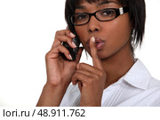 Businesswoman making hush gesture. Стоковое фото, агентство Ingram Publishing / Фотобанк Лори