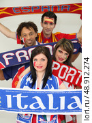 European football supporters. Стоковое фото, агентство Ingram Publishing / Фотобанк Лори