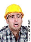 Terrified builder. Стоковое фото, агентство Ingram Publishing / Фотобанк Лори