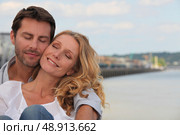 Couple in a loving embrace. Стоковое фото, агентство Ingram Publishing / Фотобанк Лори