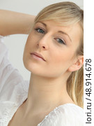 Portrait of a young woman sensual. Стоковое фото, агентство Ingram Publishing / Фотобанк Лори